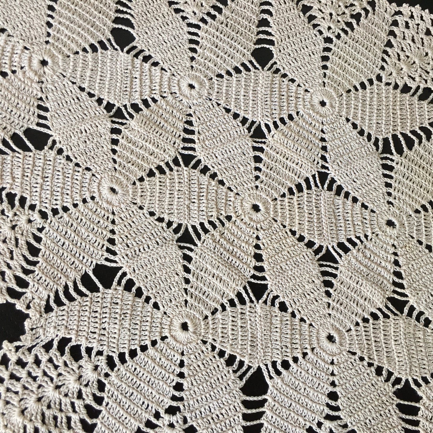1950s Vintage Oblong Ecru Cotton Crochet Lace Table Centre Doily | Tray Cloth