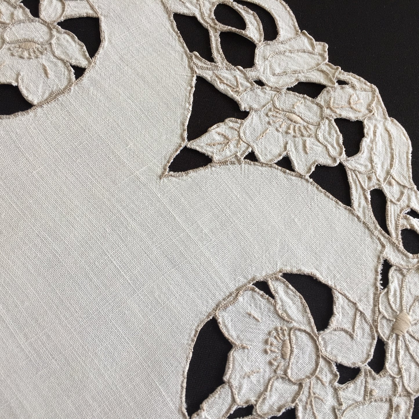 Edwardian Antique Hand Embroidered Madeira Cutwork Beige Floral Table Centre Mat
