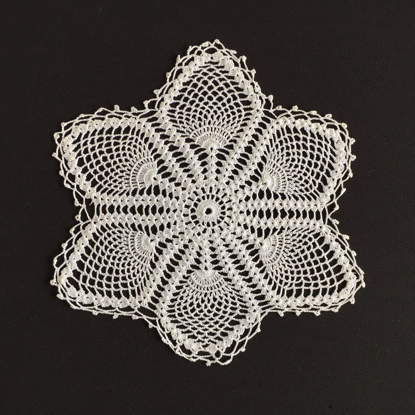 Handmade Vintage Crocheted Cotton Lace 7.5" Doily with Pineapple Pattern
