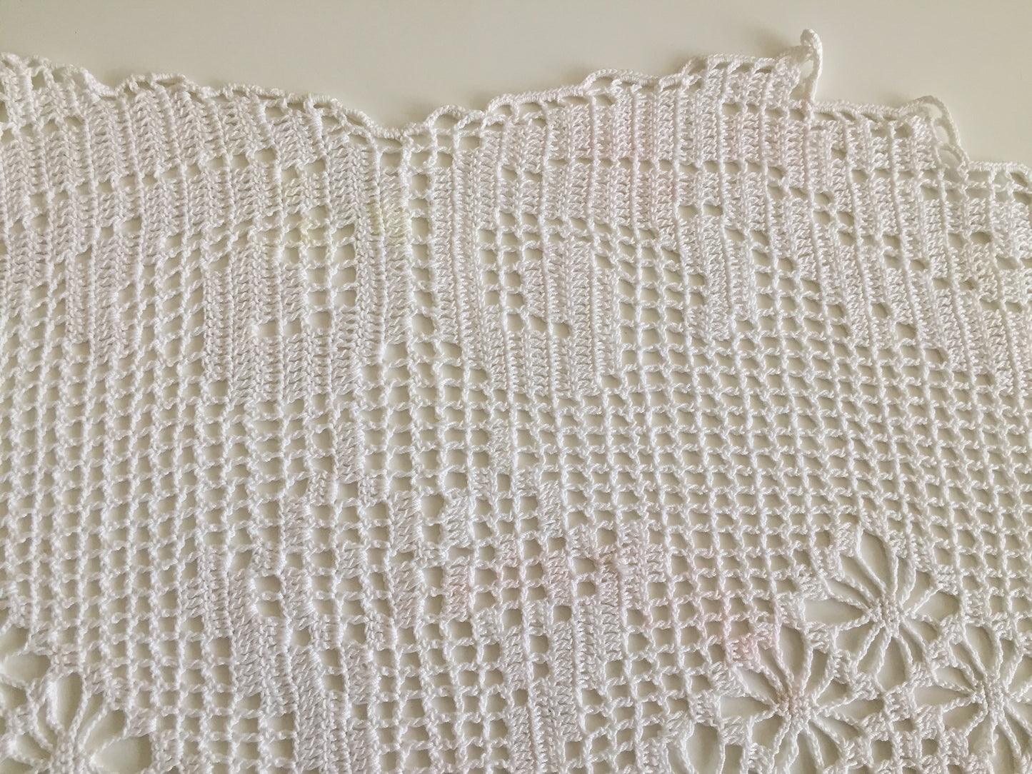 Large Crocheted White Cotton Filet Lace Table Centrepiece Doily | Table Runner