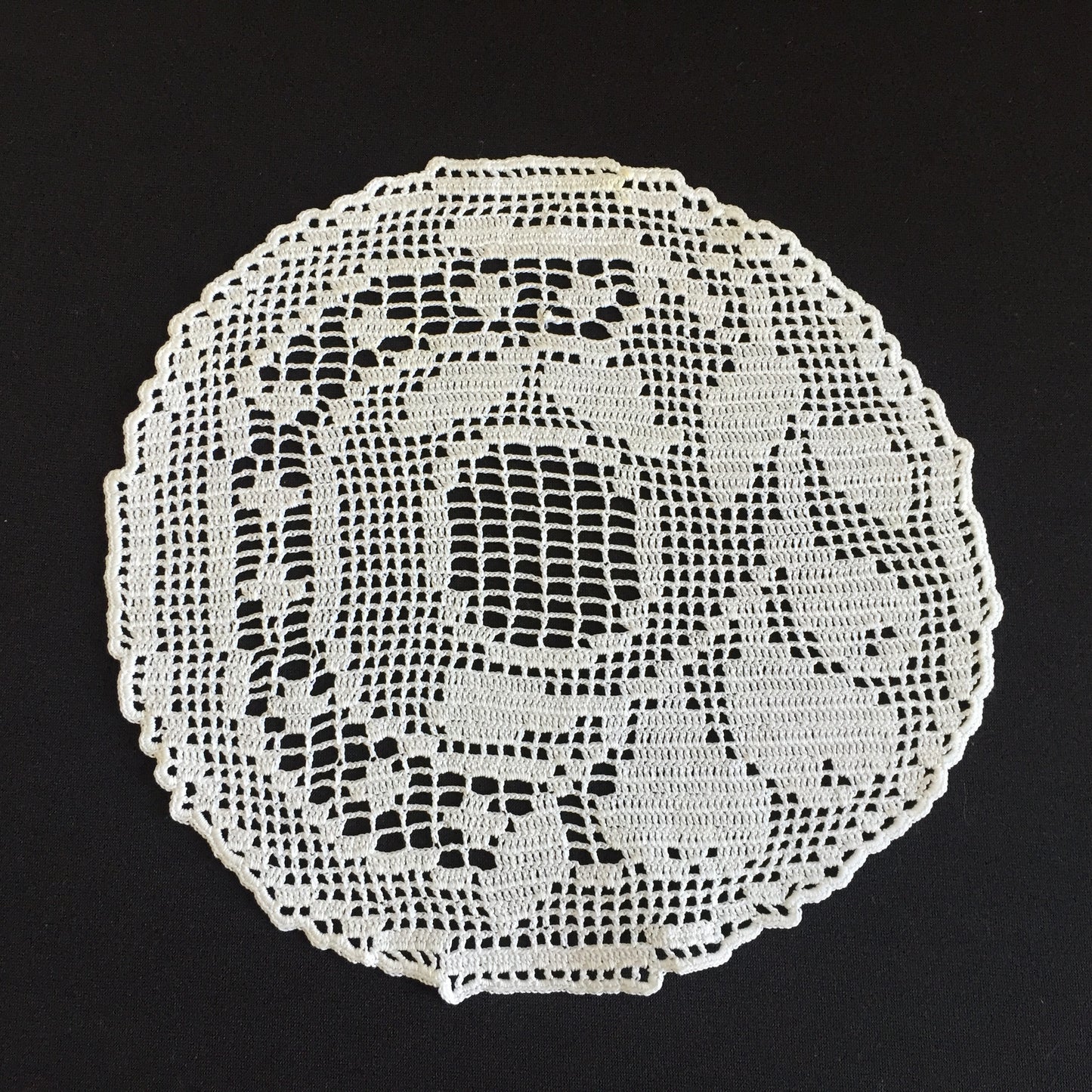 Mary Card Fruit Set of Luncheon Mats and Centre-Piece "PEAR" Collectible Vintage Filet Crochet Lace Placemat - Chart No. 60