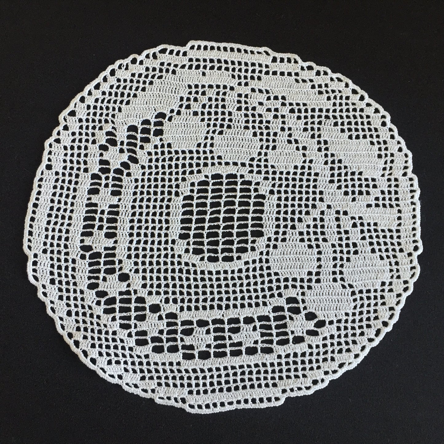 Mary Card Fruit Set of Luncheon Mats and Centre-Piece "CHERRY" Collectible Vintage Filet Crochet Lace Placemat - Chart No. 60
