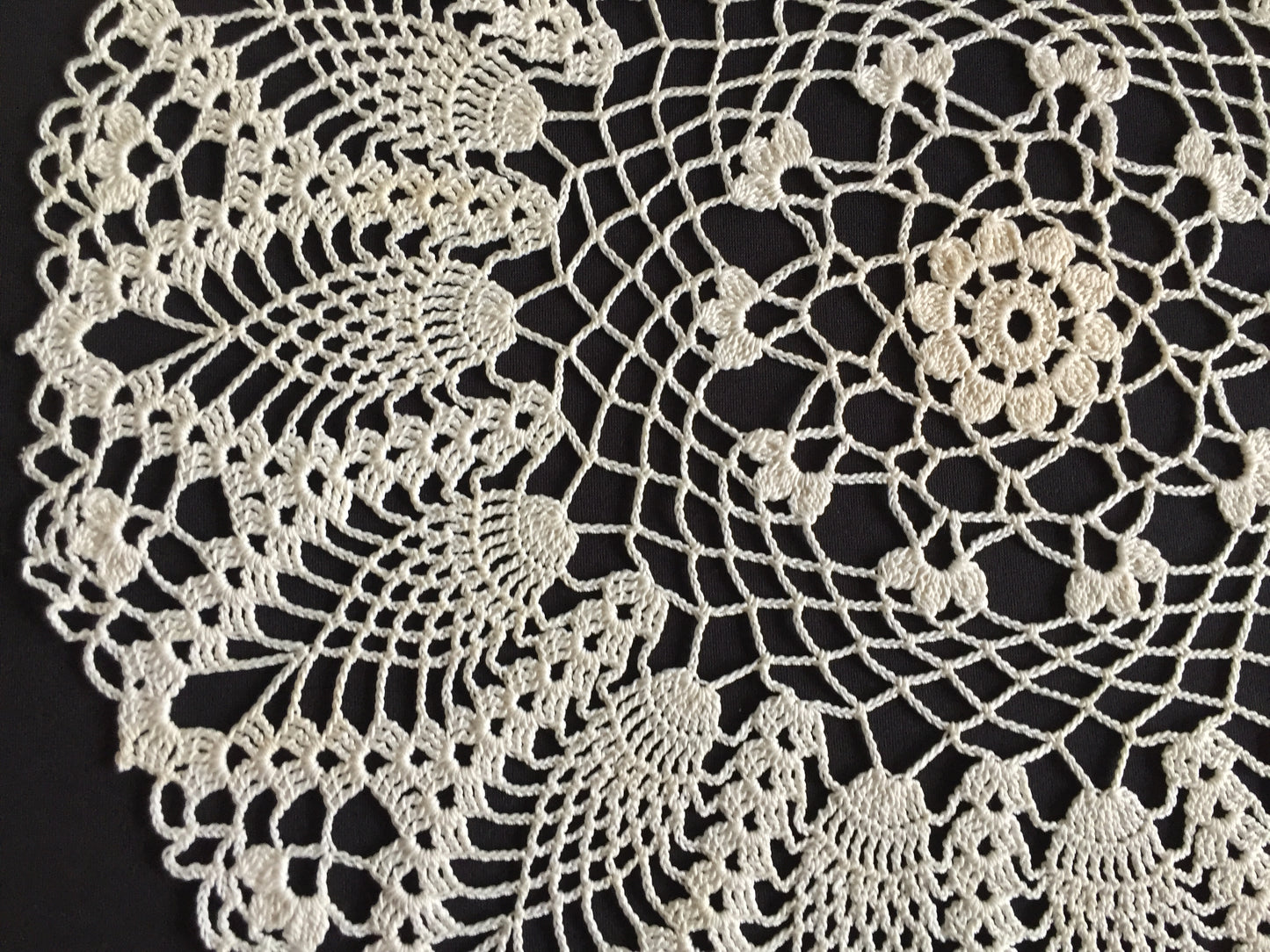 Large Vintage Crocheted Cream Cotton Lace 15" Doily | Pineapple Pattern