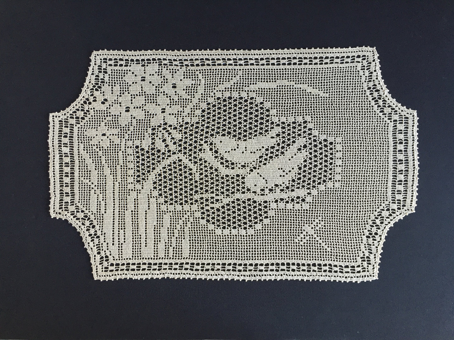 Mary Card Designed "NARCISSUS and TITMOUSE (Java Sparrow)" Large Crochet Lace Tray Cloth Doily - English Chart No. 79
