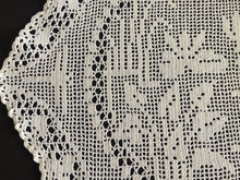 Load image into Gallery viewer, Mary Card Designed Collectible "Pond Lily" (1930s) Vintage Crochet Lace Placemat Doily Chart 80