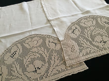 Load image into Gallery viewer, Mary Card Designed "POPPY CHAIRBACK" Set of 2 (1935) English Giant Chart No 81