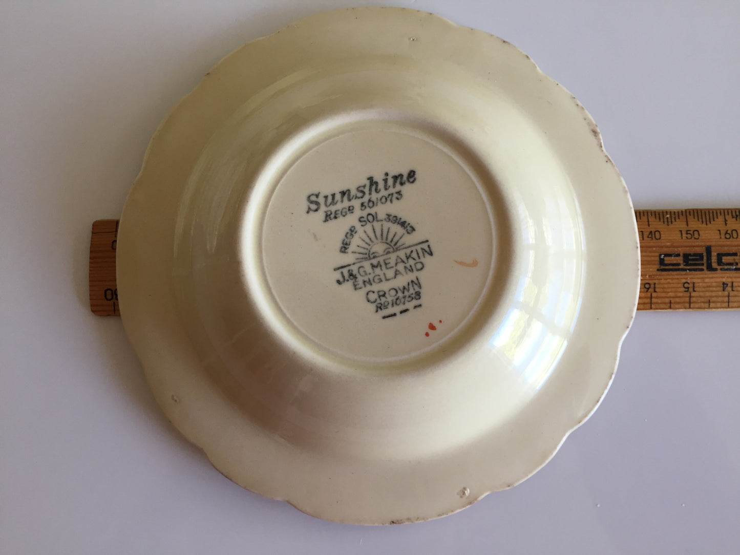 J & G Meakin Sunshine Floral Bouquet Pattern Vintage Ring/Pin/Soap Dish