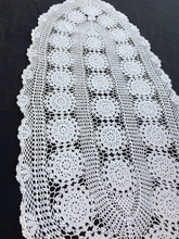 Load image into Gallery viewer, Vintage White Oval Crochet Lace Table Runner