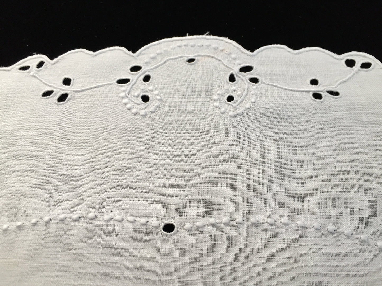 Antique Irish Linen Madeira Broderie Anglaise Hand Embroidered Whitework Oval Table Topper