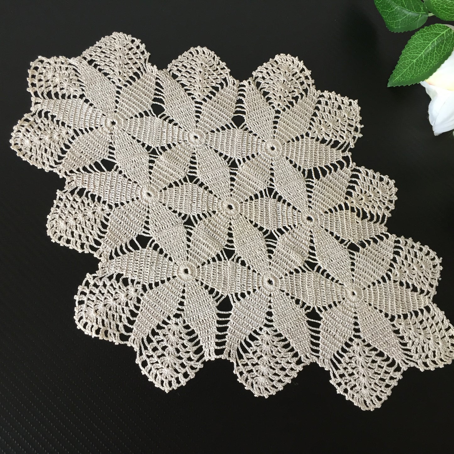 1950s Vintage Oblong Ecru Cotton Crochet Lace Table Centre Doily | Tray Cloth