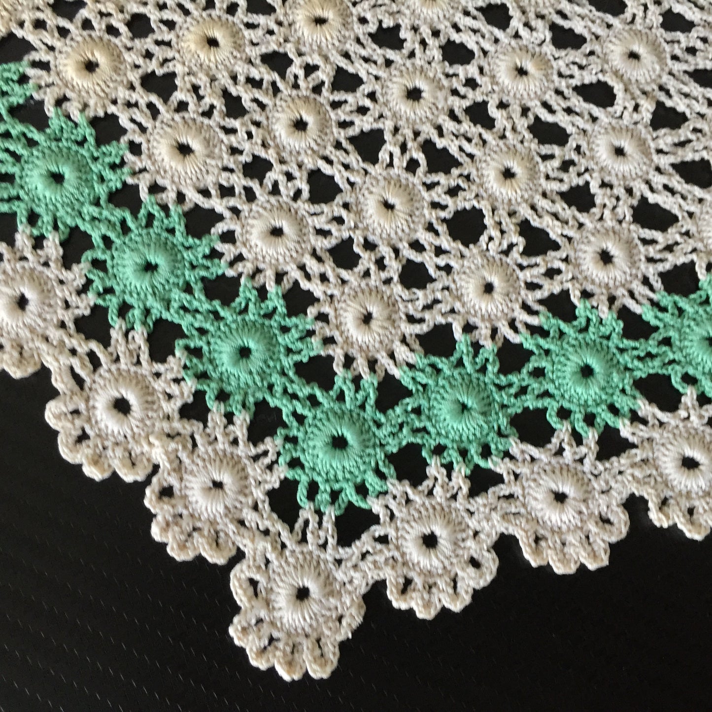 Vintage Crochet Lace Doily | Table Centre Mat | Beige & Green Floral Pattern