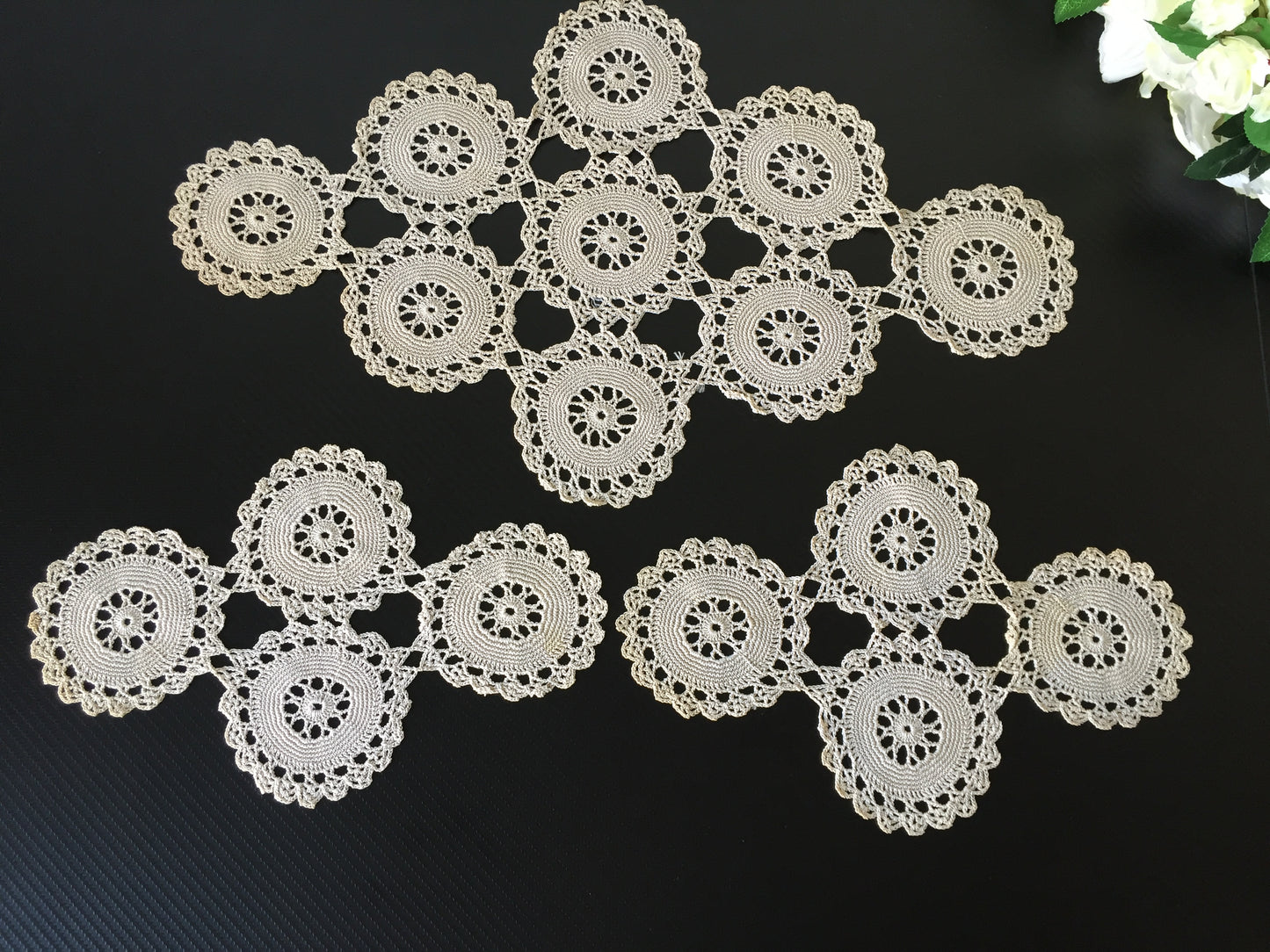 Mid-century Vintage Crochet Lace 3 Pce Ecru Cotton Dressing Table Duchess Set