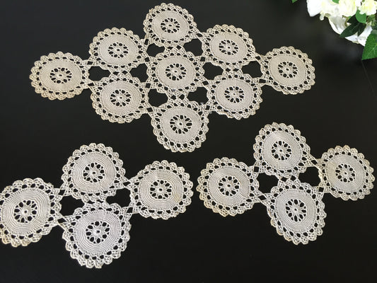 Mid-century Vintage Crochet Lace 3 Pce Ecru Cotton Dressing Table Duchess Set