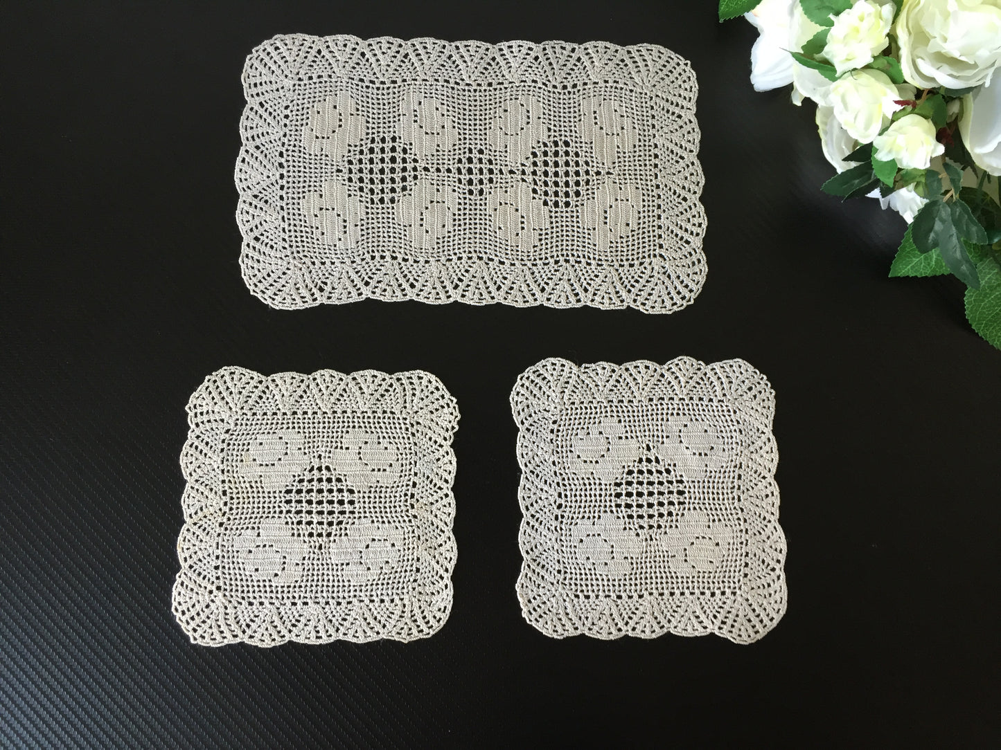 Tudor Rose Handmade 1930-50s Vintage Crochet Lace 3 Pce Dressing Table Set