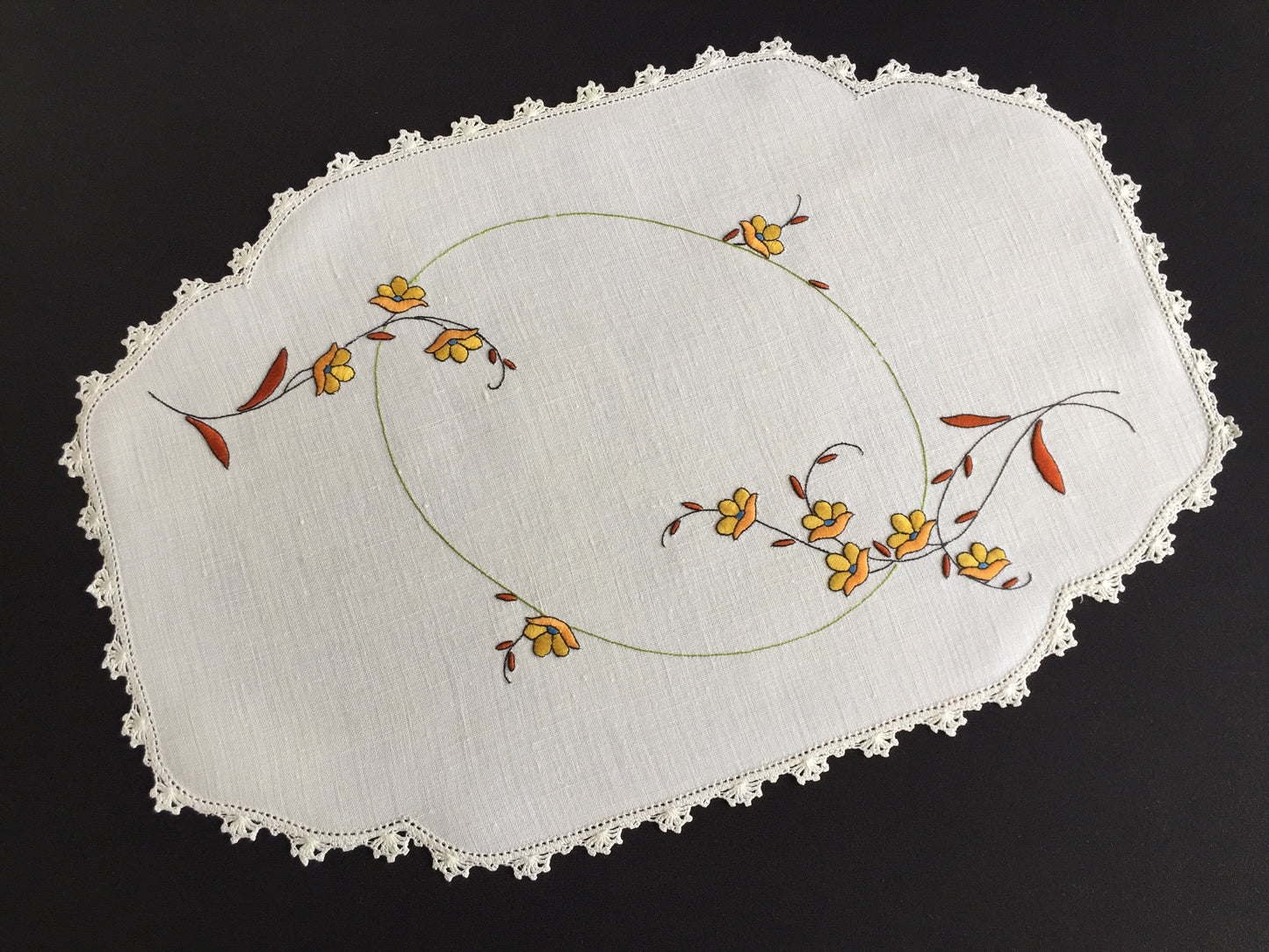Australian Vintage Hand Embroidered Floral Table Centrepiece / Placemat Doily