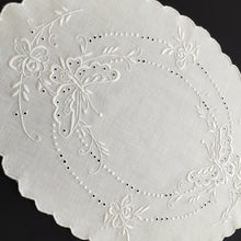 Load image into Gallery viewer, Vintage Hand Embroidered Oval Broderie Anglaise Table Centre Doily with Butterflies