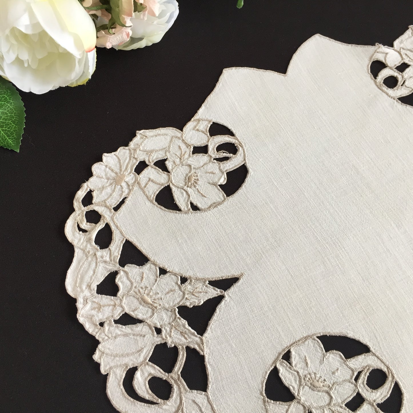 Edwardian Antique Hand Embroidered Madeira Cutwork Beige Floral Table Centre Mat