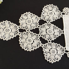 Load image into Gallery viewer, Ewardian Antique Linen &amp; Crochet Lace Sandwich Doily Pair