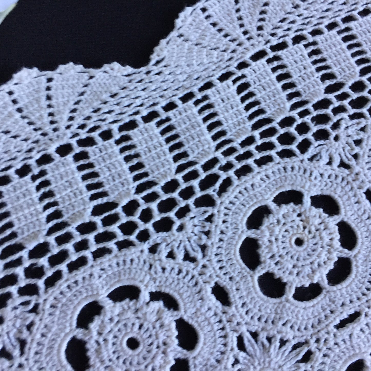 Small Vintage Crochet Lace Coffee Table Runner or Centrepiece