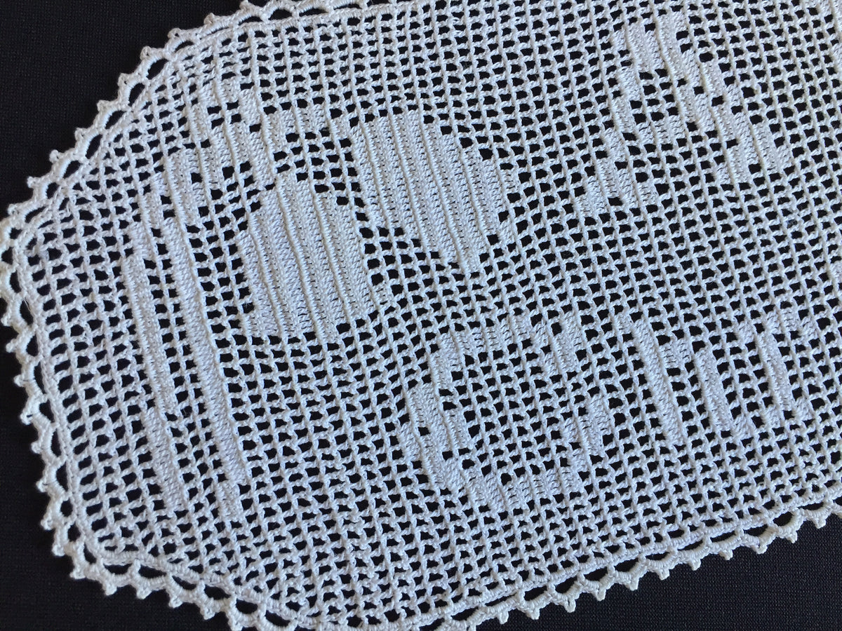 Edwardian Antique Australian Sandwich Doily with Christmas Greetings