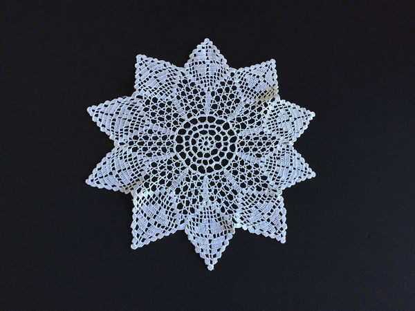 Edwardian Antique Australian Crochet Lace White Cotton Doily Shamrock Pattern