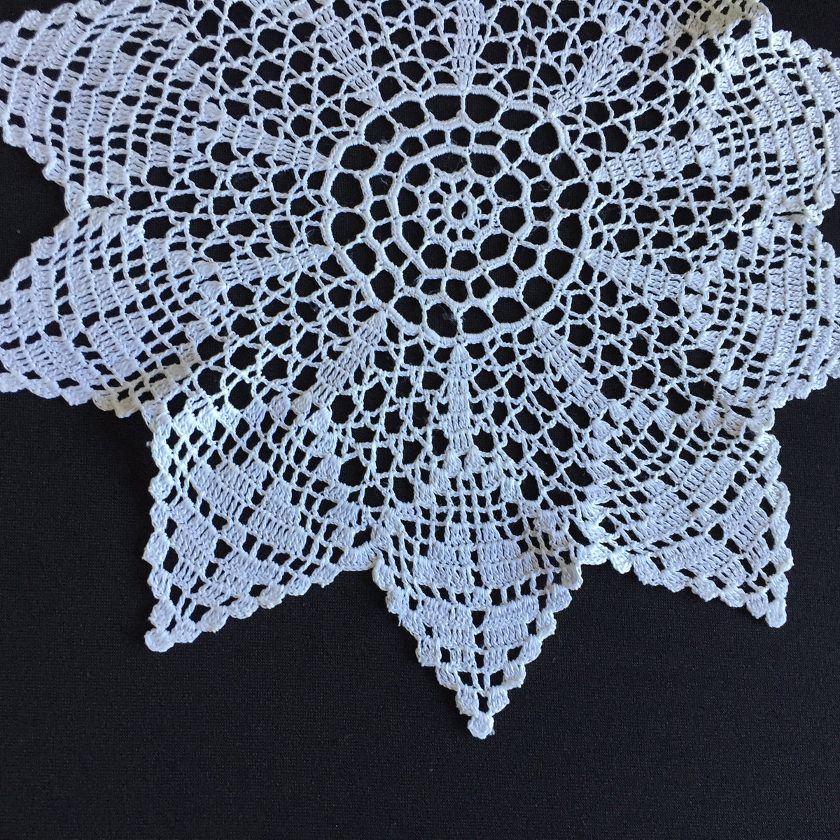 Edwardian Antique Australian Crochet Lace White Cotton Doily Shamrock Pattern
