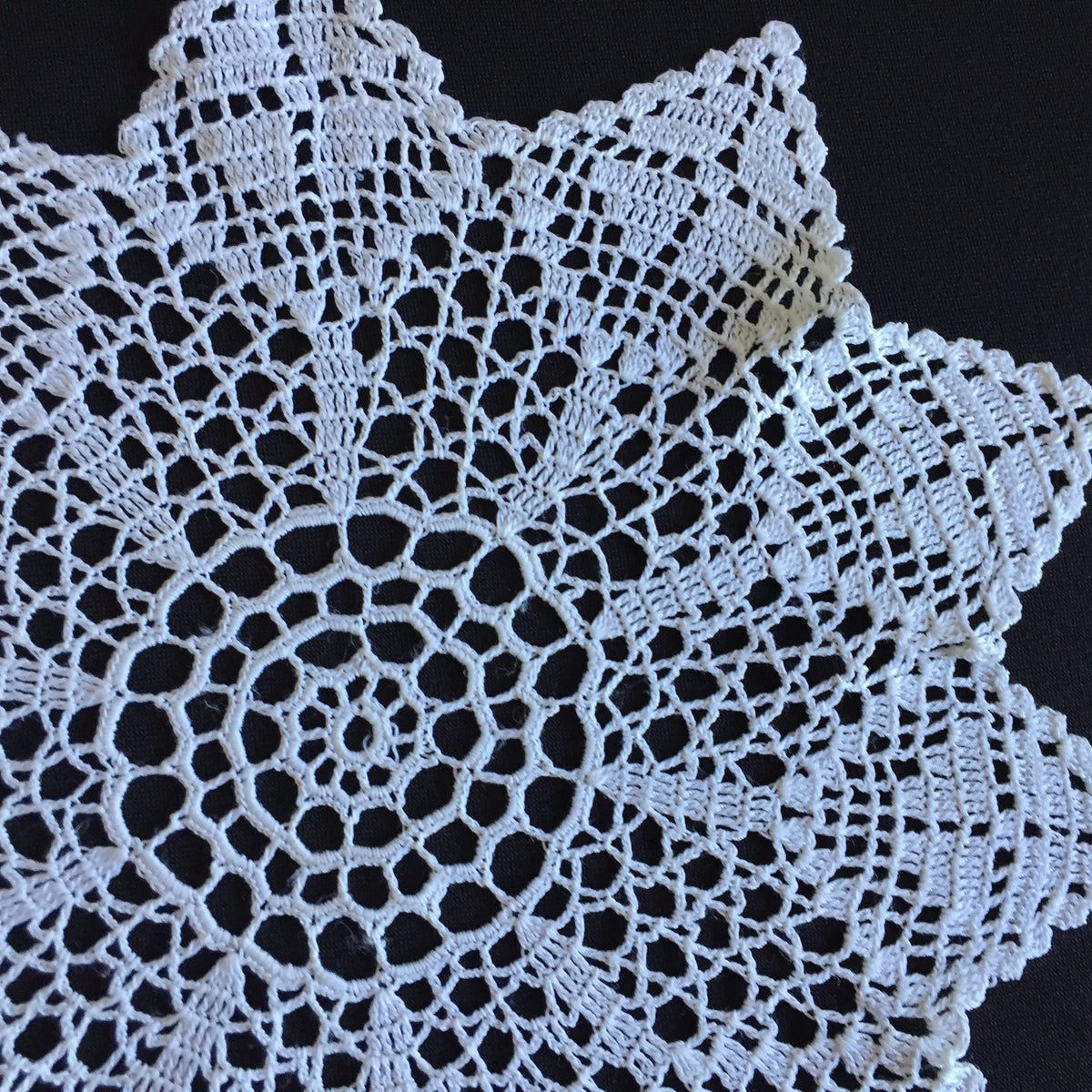 Edwardian Antique Australian Crochet Lace White Cotton Doily Shamrock Pattern