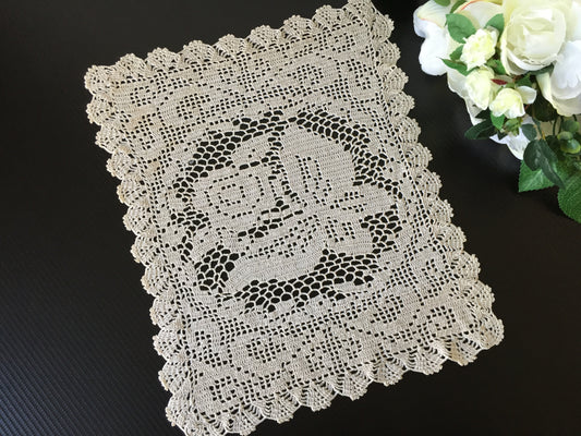 Edwardian Antique Large Vintage Filet Crochet Cotton Lace Table Centre Doily