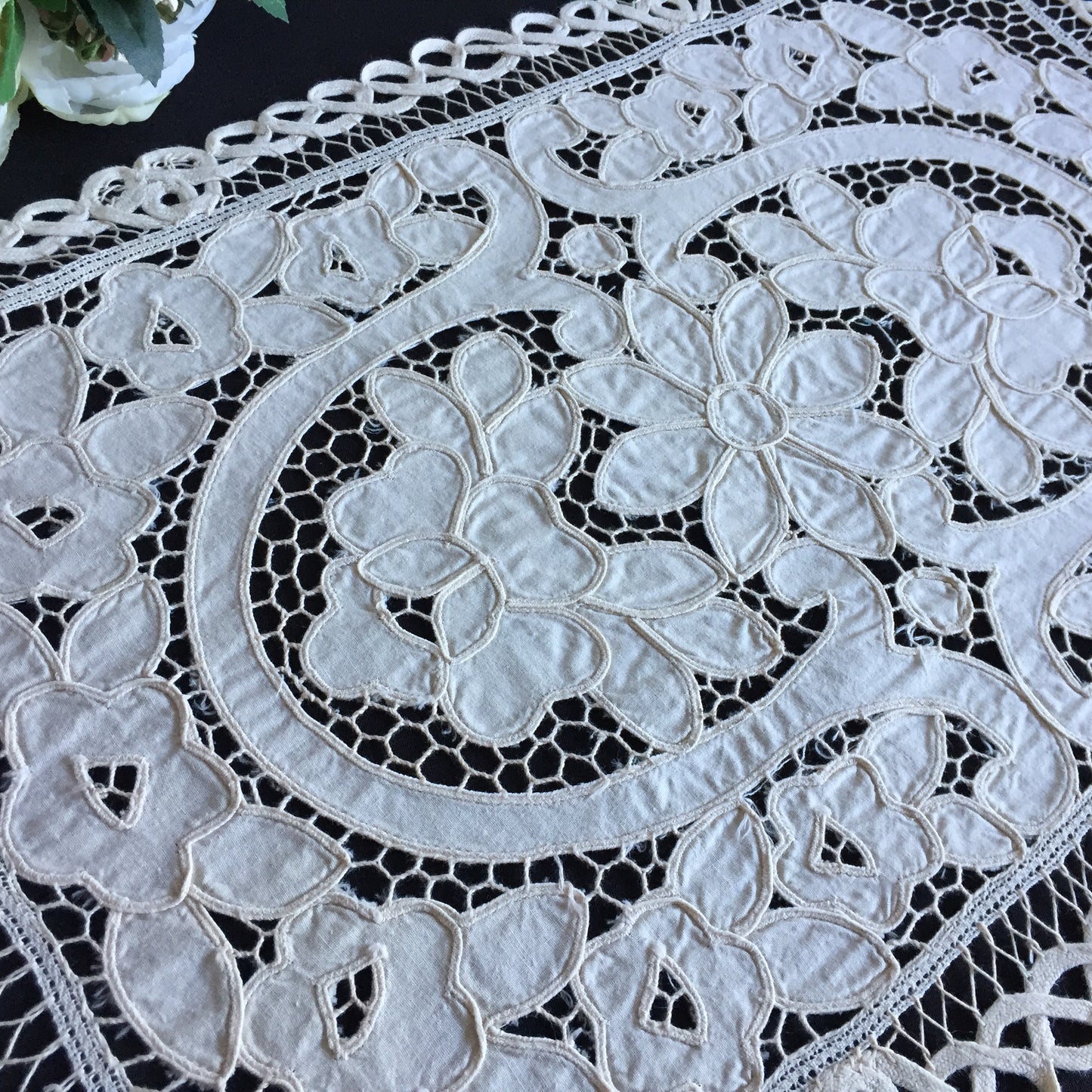 Vintage Machine Embroidered Cutwork Table Runner | Centrepiece Ivory Cotton