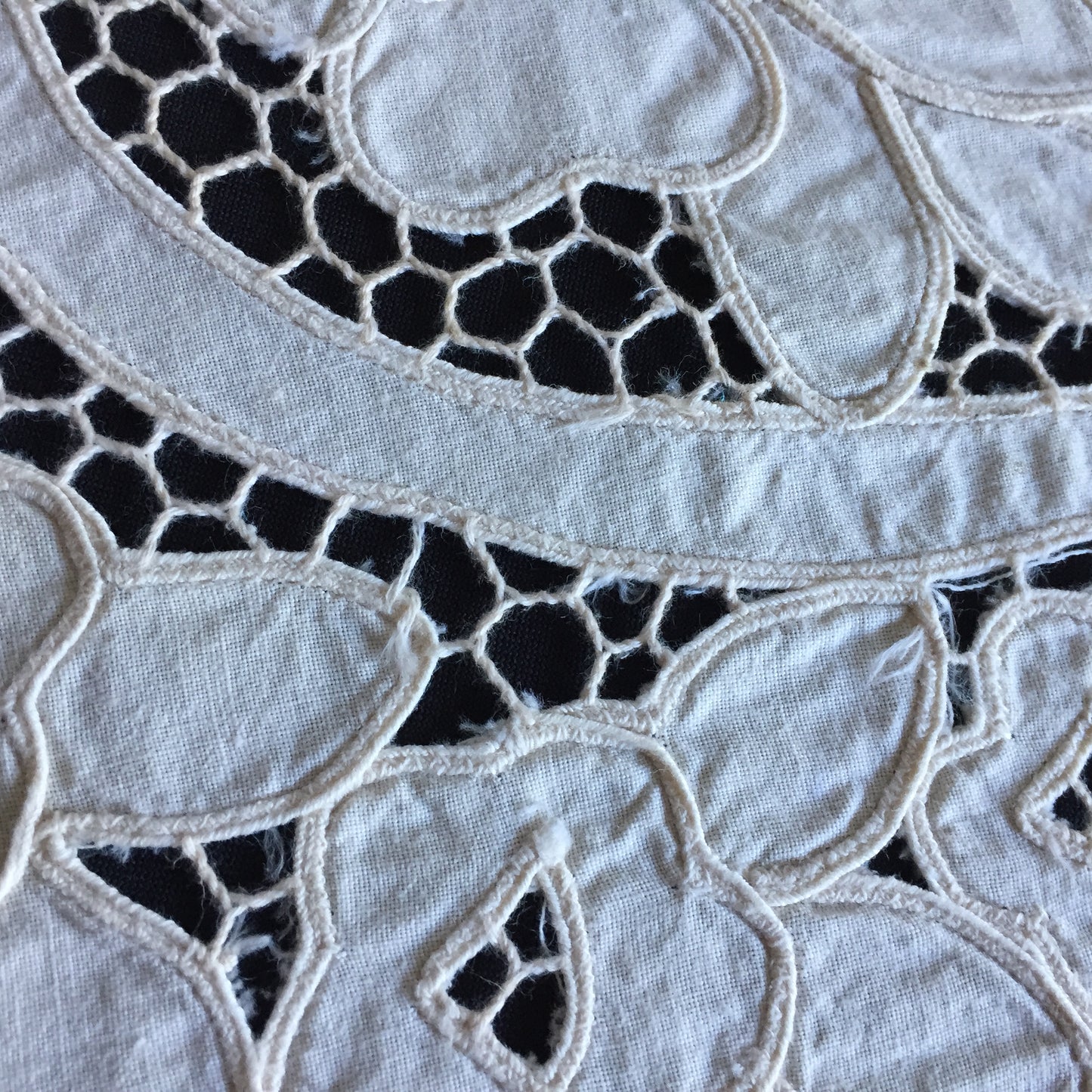 Vintage Machine Embroidered Cutwork Table Runner | Centrepiece Ivory Cotton