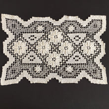 Load image into Gallery viewer, Edwardian Vintage MONDANO Filet Lace White Cotton Rectangular Placemat Doily