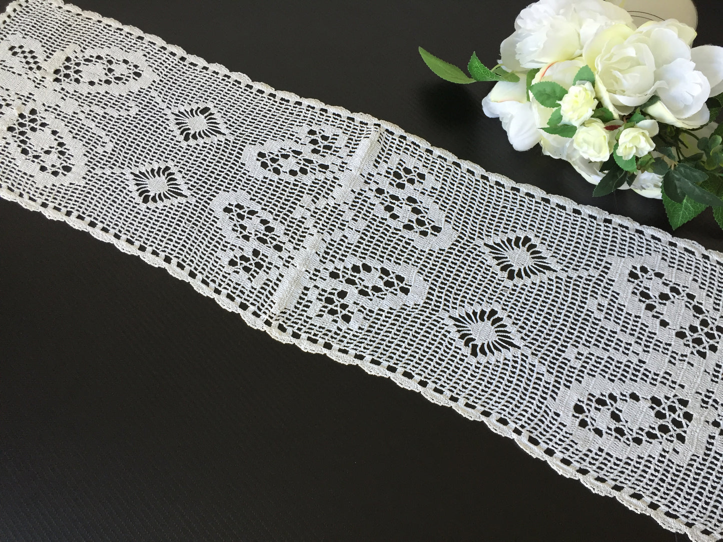 Edwardian Antique Filet Crochet Lace Table Runner | Butterflies, Spider Pattern