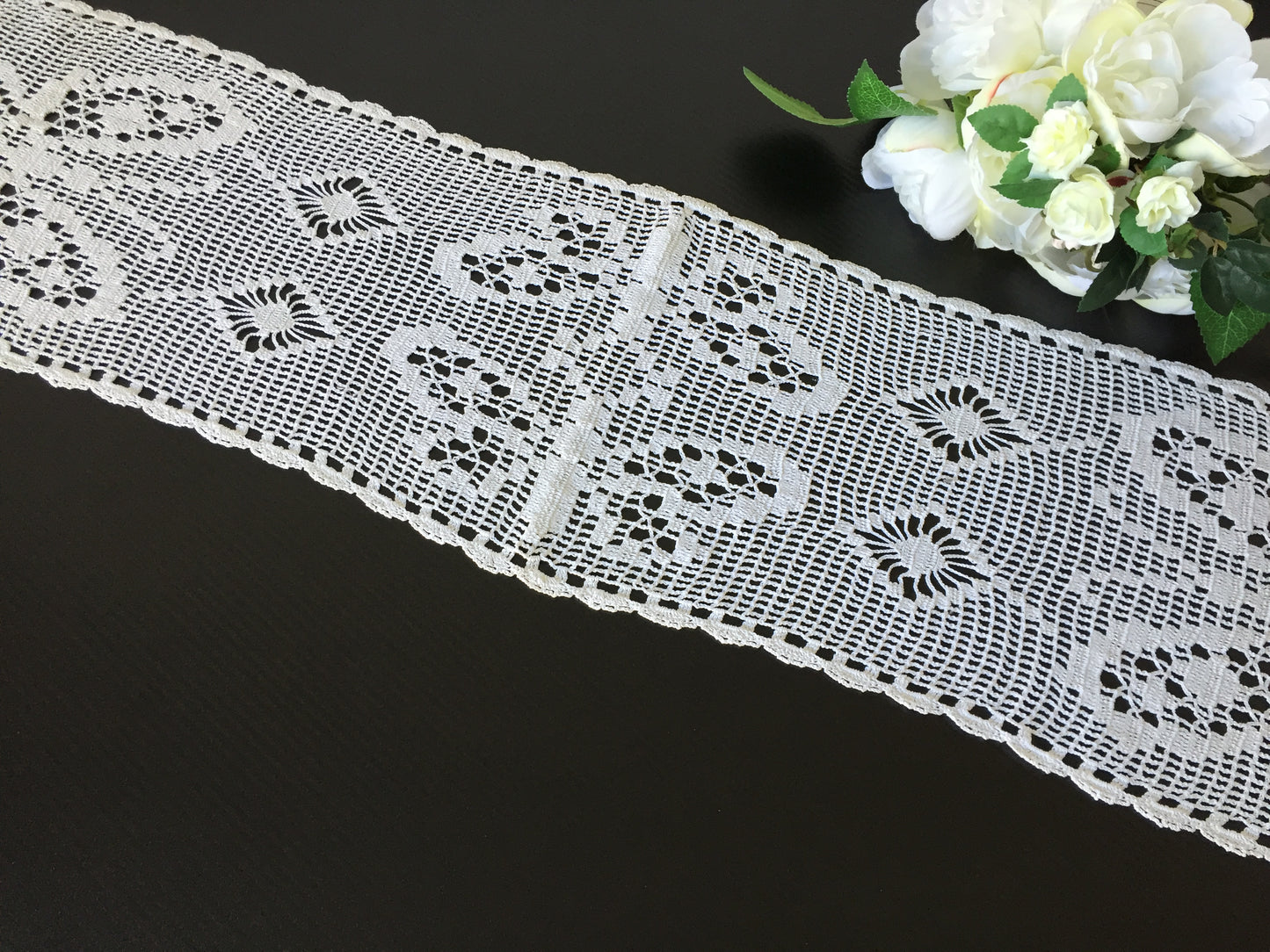 Edwardian Antique Filet Crochet Lace Table Runner | Butterflies, Spider Pattern