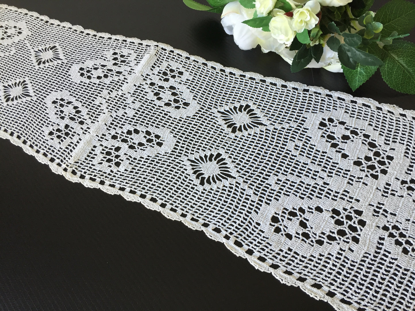 Edwardian Antique Filet Crochet Lace Table Runner | Butterflies, Spider Pattern