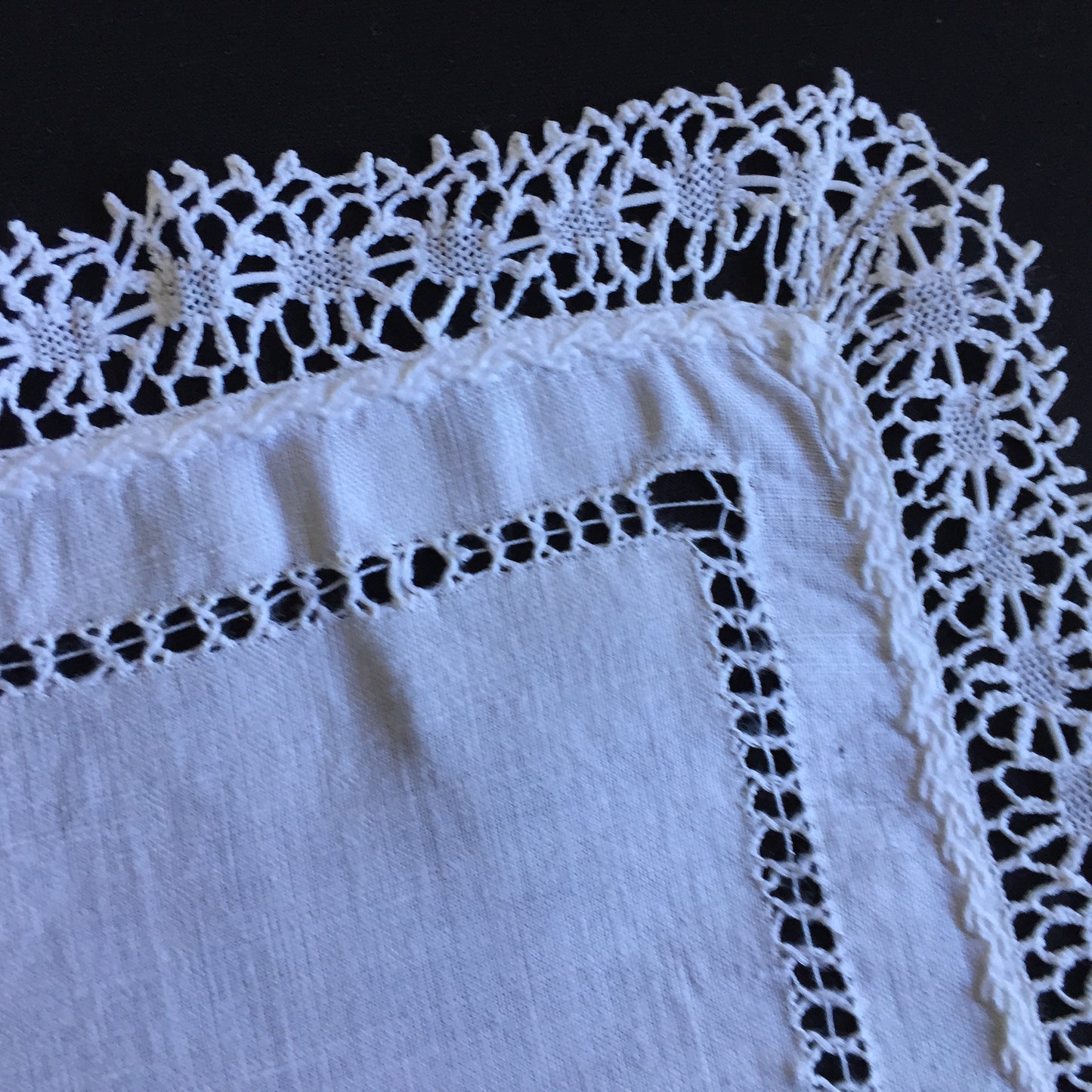 Edwardian Antique Hand Embroidered White Linen Doily with Bobbin Lace Edging
