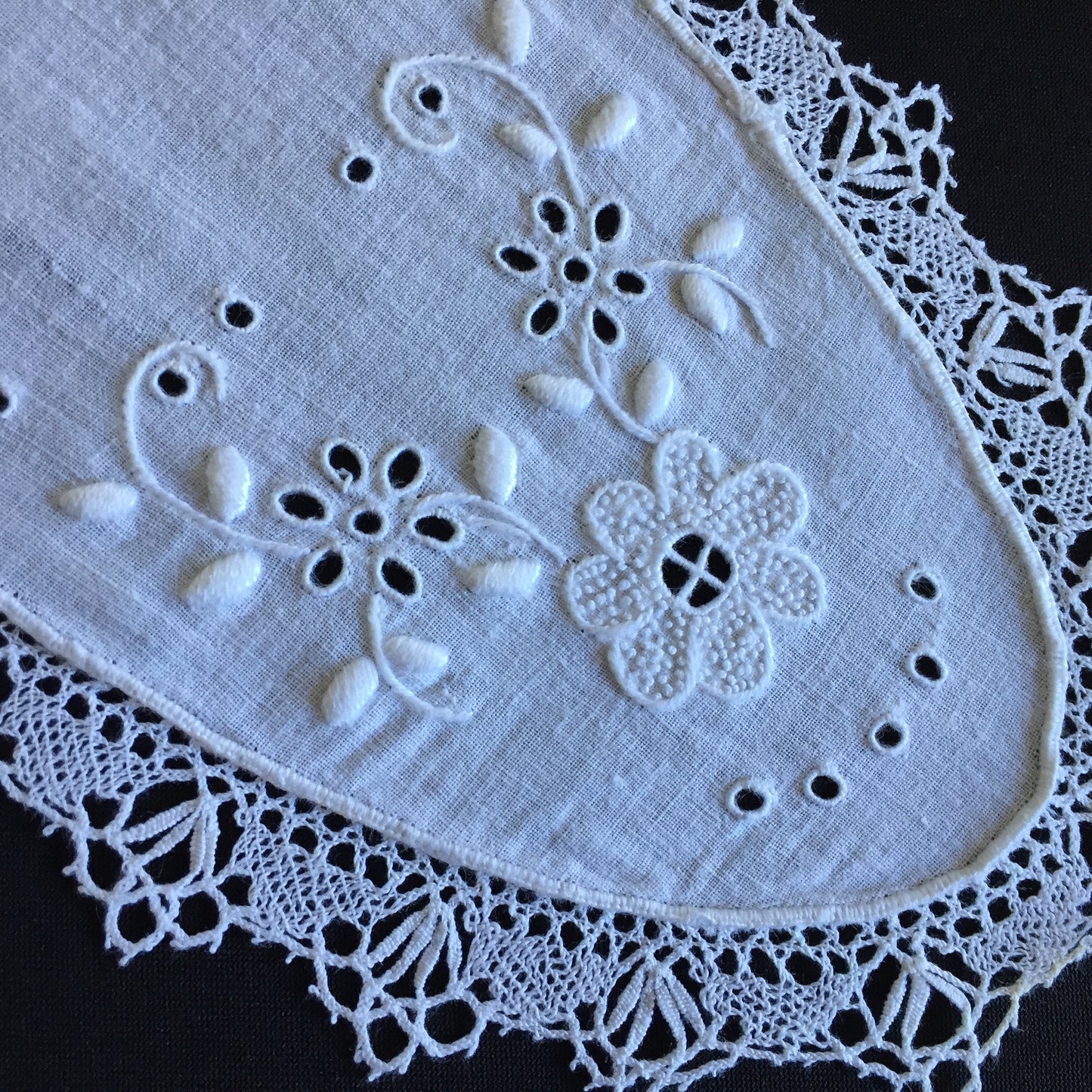Edwardian Antique Hand Embroidered Whitework Linen and Lace Sandwich Tray Doily