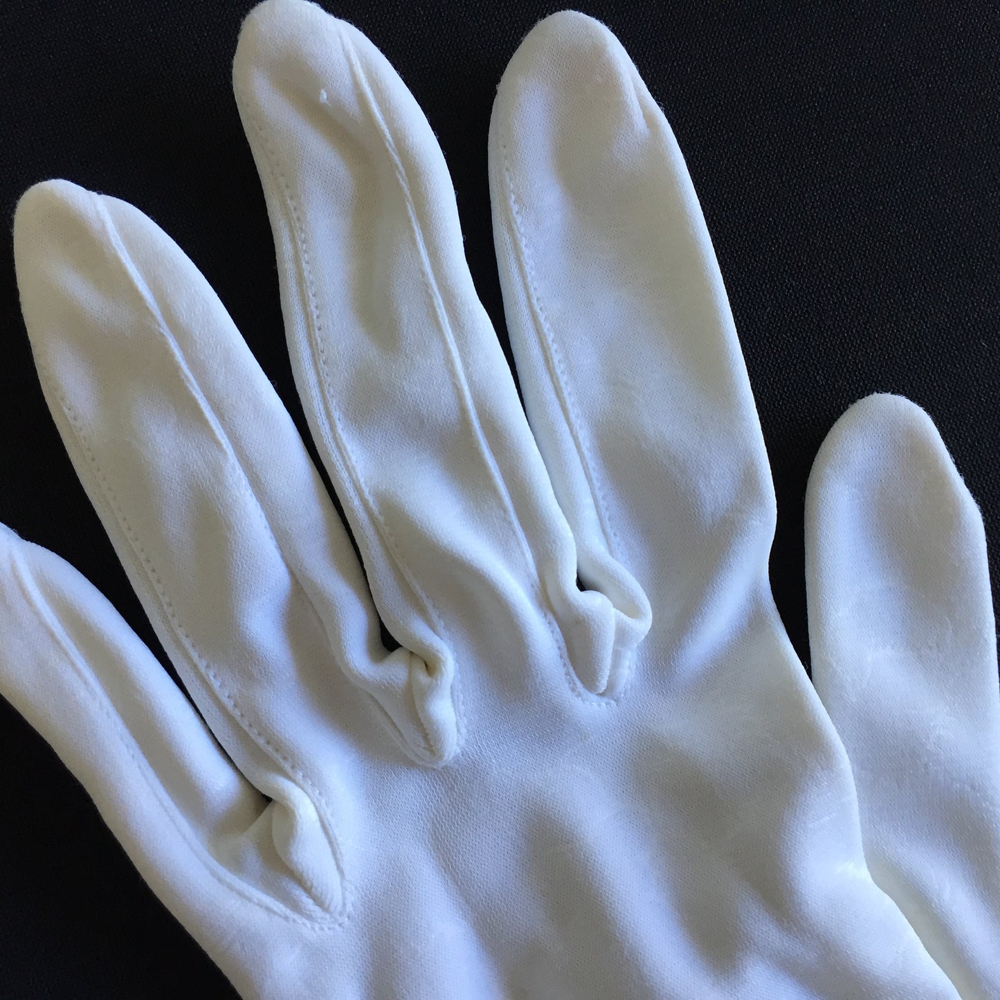 1950s Vintage Elegant Womens Gloves Soft Stretch White Nylon