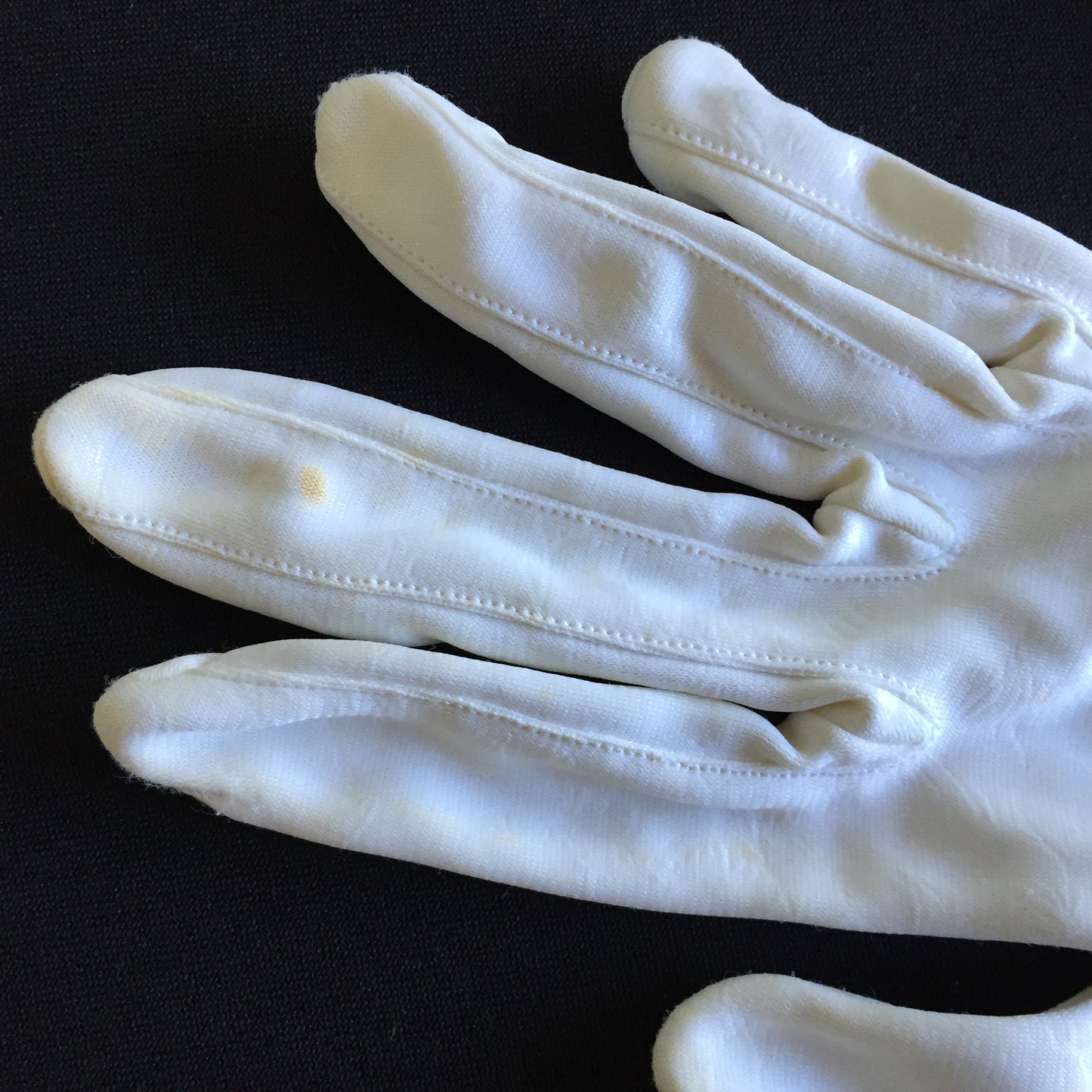 1950s Vintage Elegant Womens Gloves Soft Stretch White Nylon