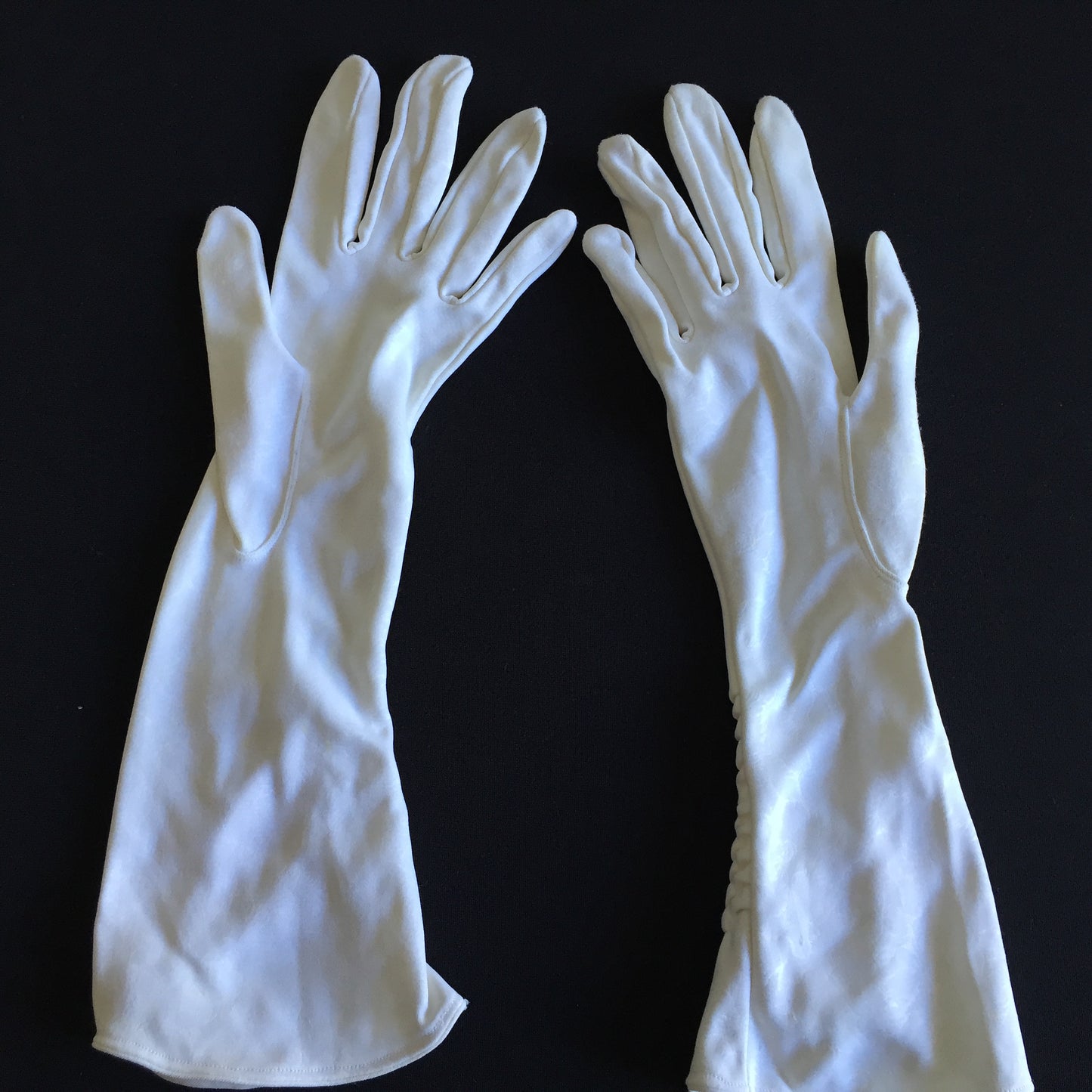1950s Vintage Elegant Womens Gloves Soft Stretch White Nylon