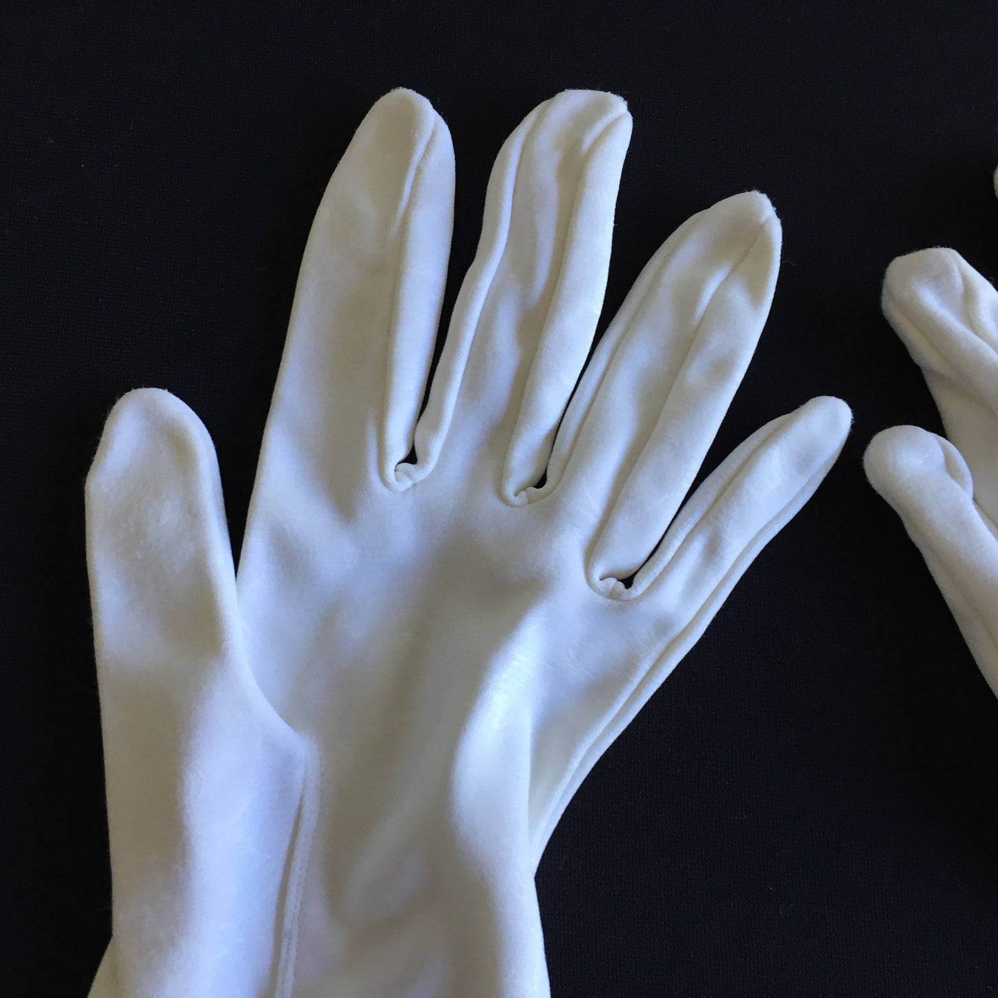 1950s Vintage Elegant Womens Gloves Soft Stretch White Nylon