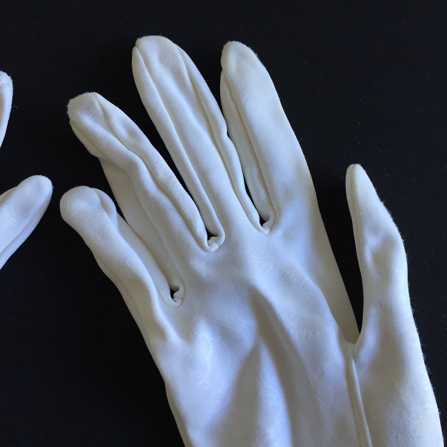 1950s Vintage Elegant Womens Gloves Soft Stretch White Nylon