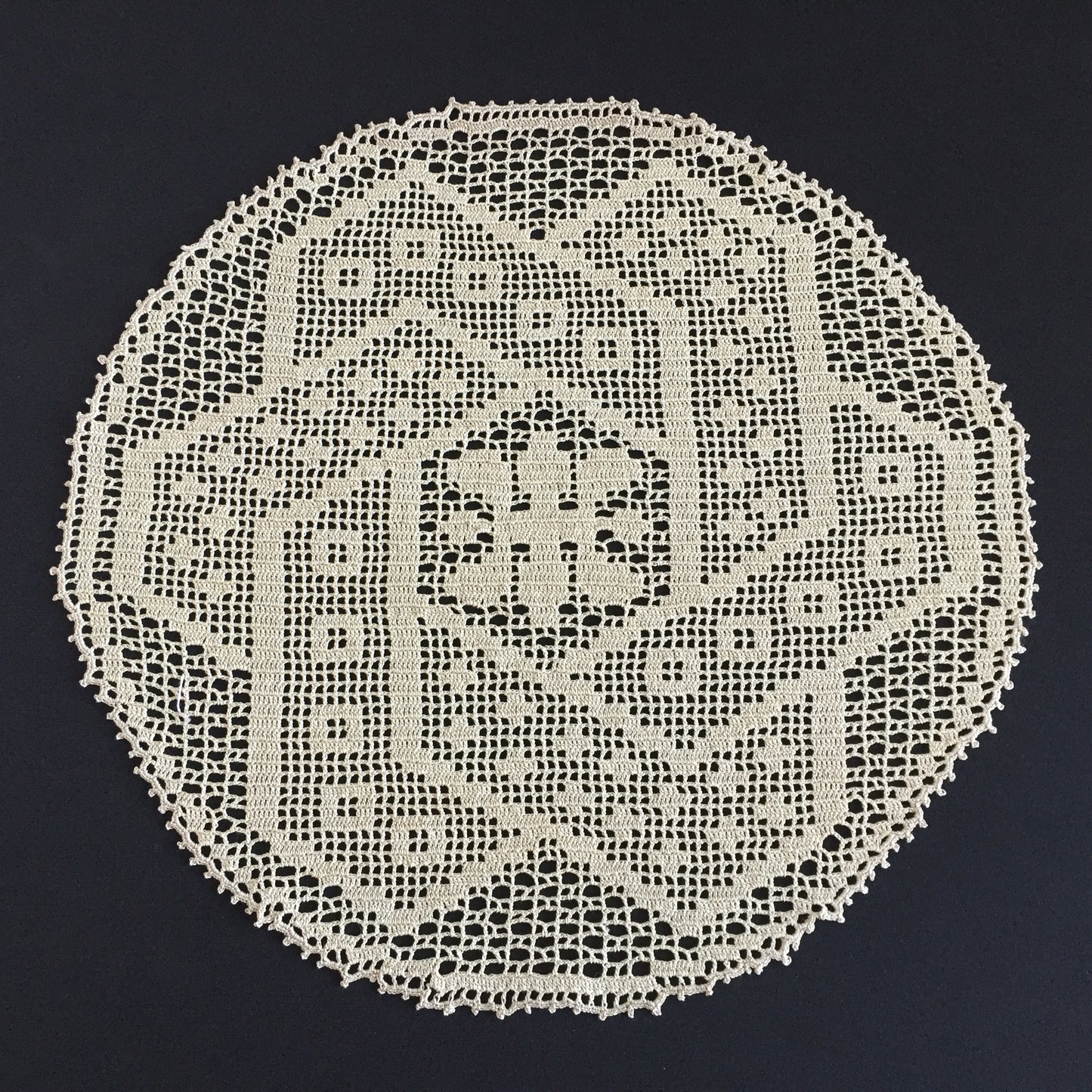 ARABESQUE D'Oyley Mary Card Designed Crochet Lace Doily (USA Chart No 10) Extremely Rare Collectible