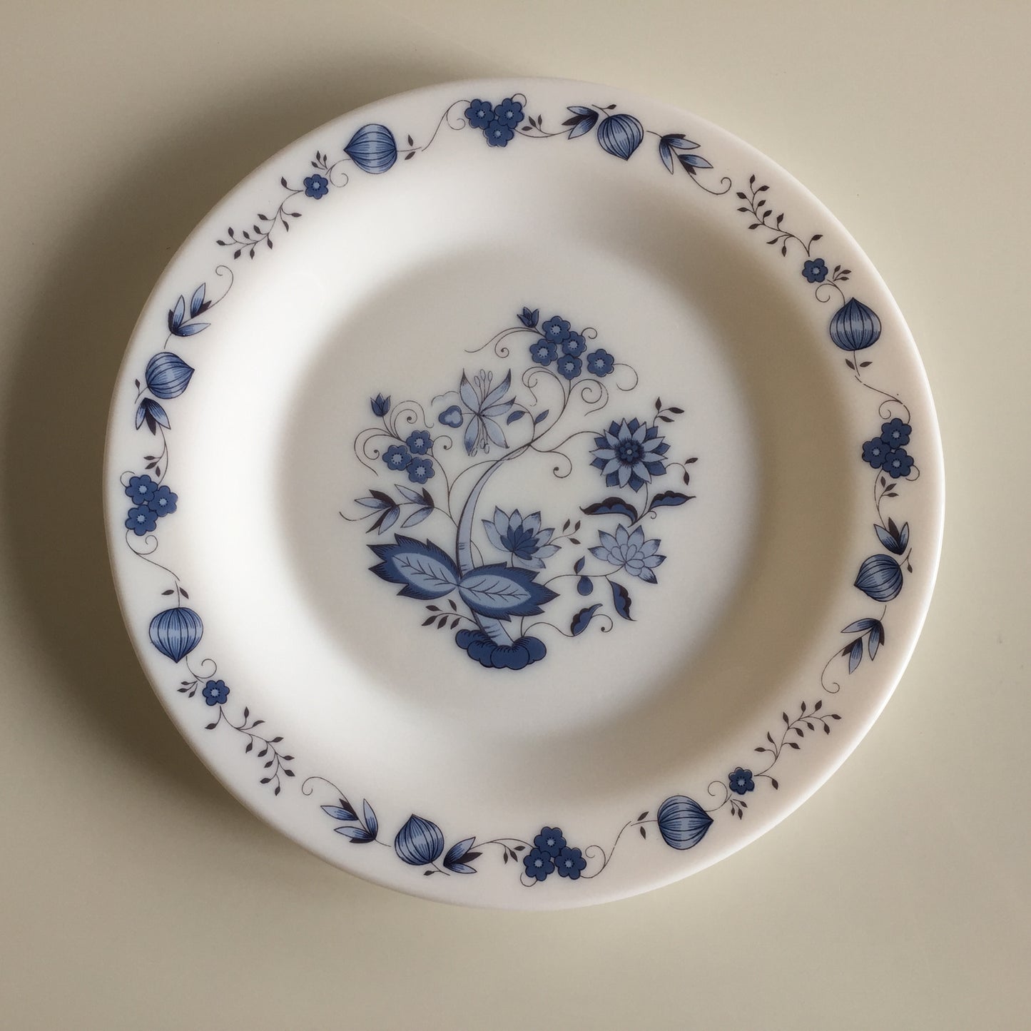 Vintage 1970s Arcopal "Blue Onion" Dinner or Side Plate Made in France