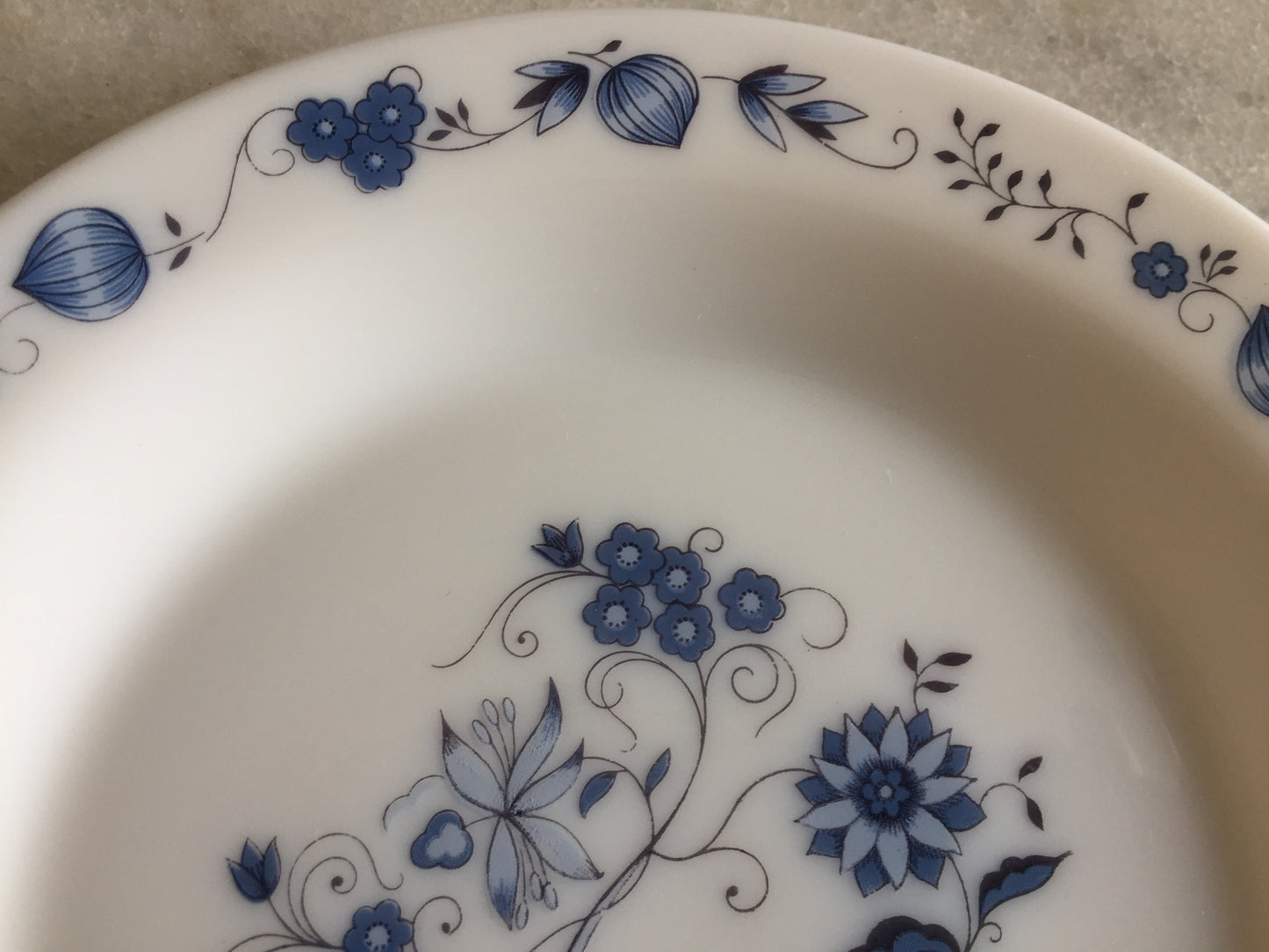 Vintage 1970s Arcopal "Blue Onion" Dinner or Side Plate Made in France