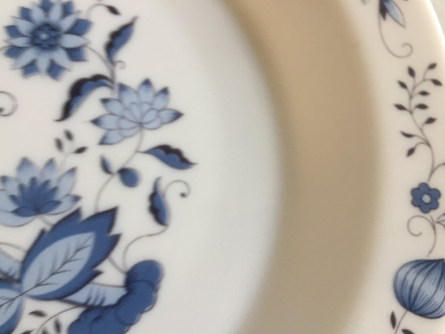 Vintage 1970s Arcopal "Blue Onion" Dinner or Side Plate Made in France