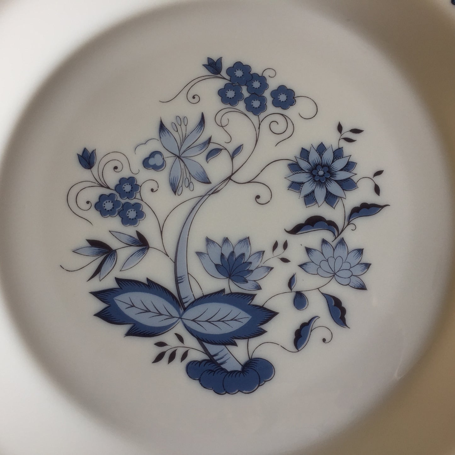 Vintage 1970s Arcopal "Blue Onion" Dinner or Side Plate Made in France