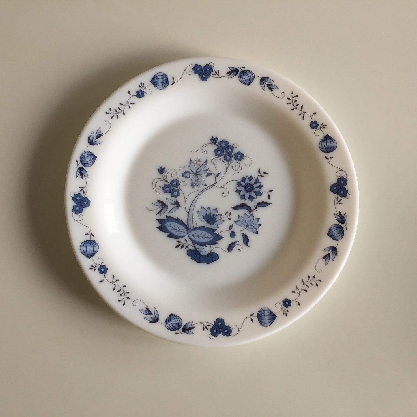 Vintage 1970s Arcopal "Blue Onion" Dinner or Side Plate Made in France