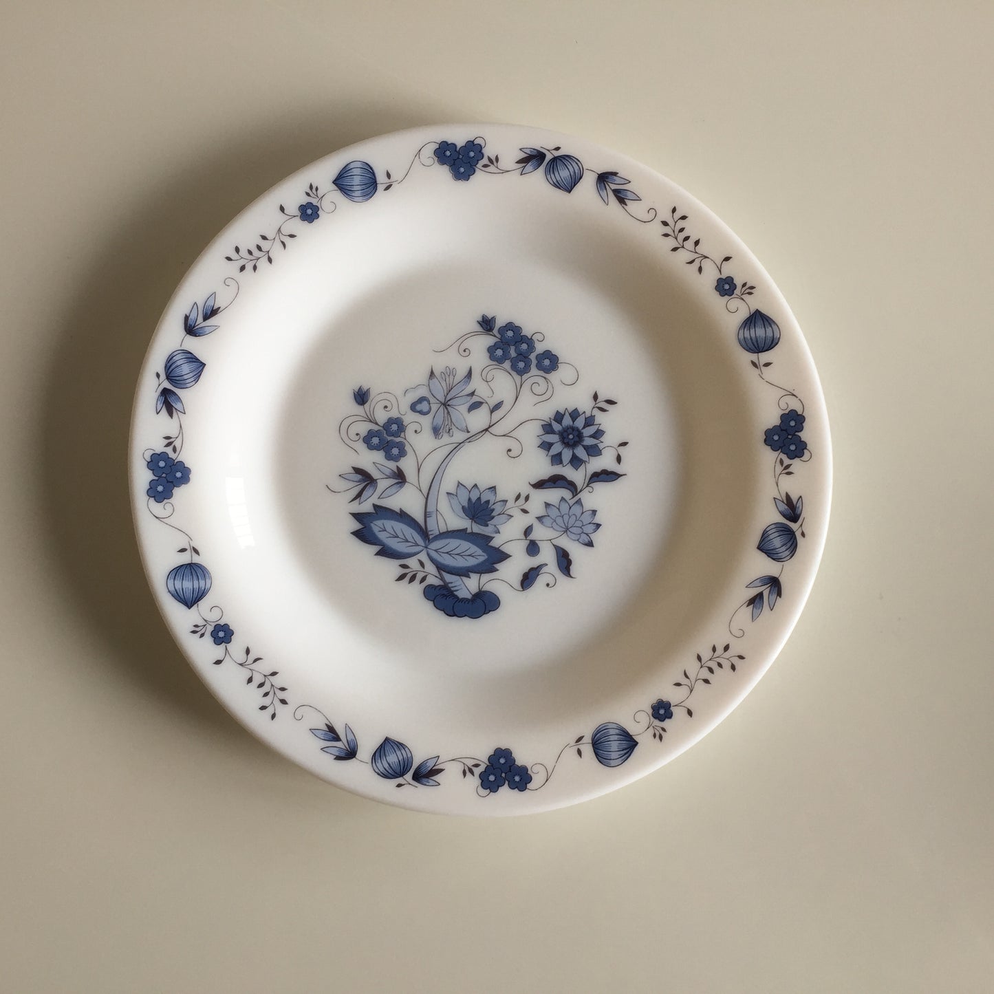 Vintage 1970s Arcopal "Blue Onion" Dinner or Side Plate Made in France
