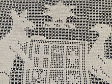 Load image into Gallery viewer, Rare 1910s Mary Card Filet Crochet Lace Panel: Australian Coat of Arms