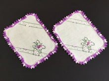 Load image into Gallery viewer, Australian Vintage Hand Embroidered Linen Doily Pair